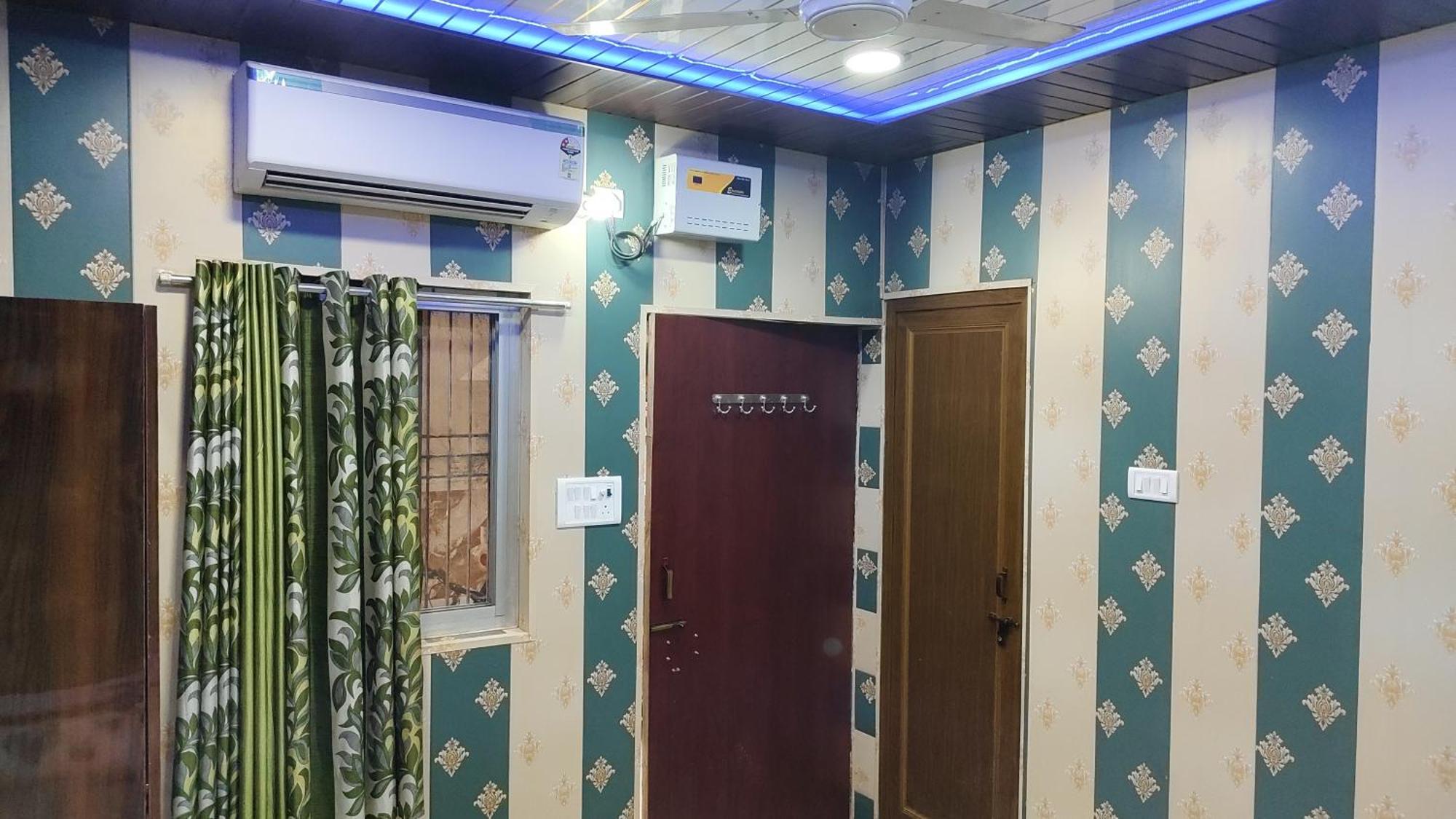 Hotel Raju Homestay Ayodhya 150 Meters From Shree Ram Janmbhoomi Temple 200 Meters From Ayodhya Dham Railway Station Exterior photo