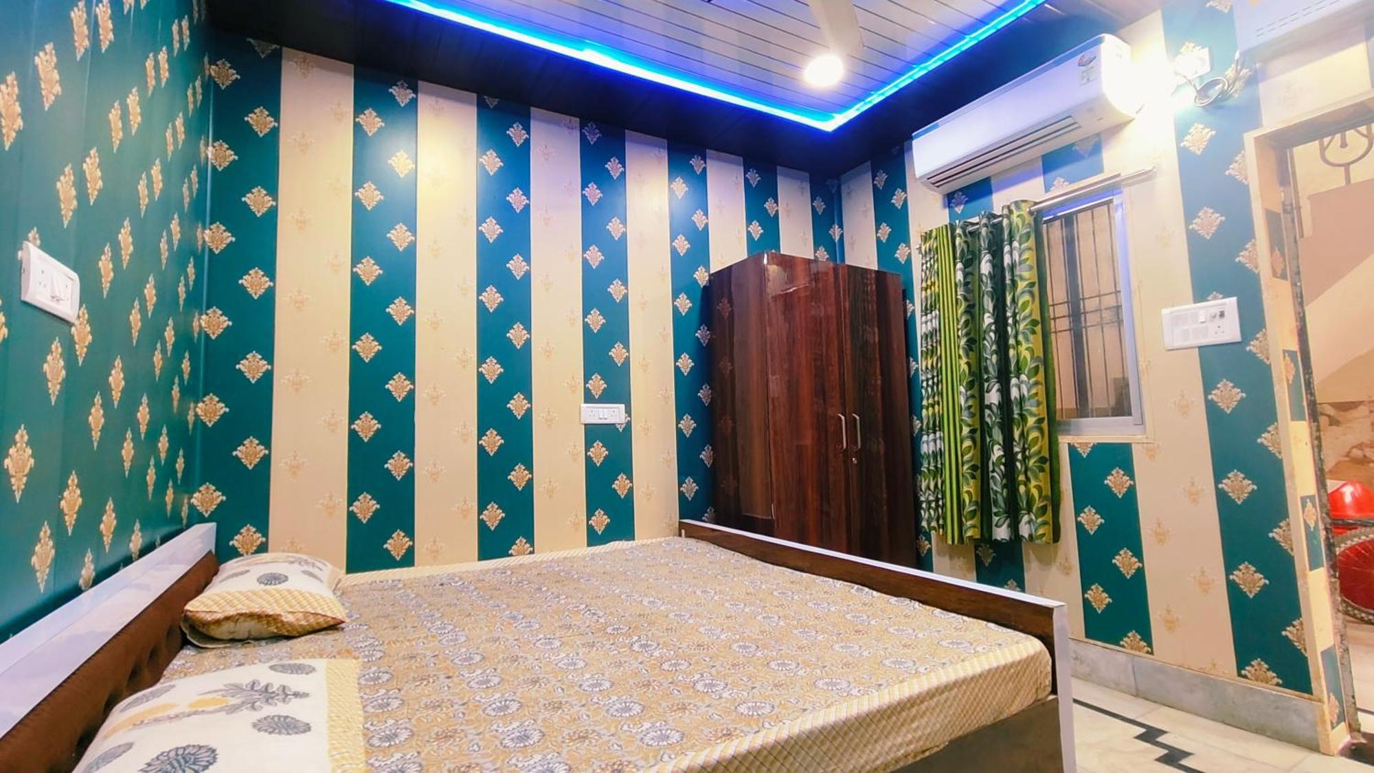 Hotel Raju Homestay Ayodhya 150 Meters From Shree Ram Janmbhoomi Temple 200 Meters From Ayodhya Dham Railway Station Exterior photo