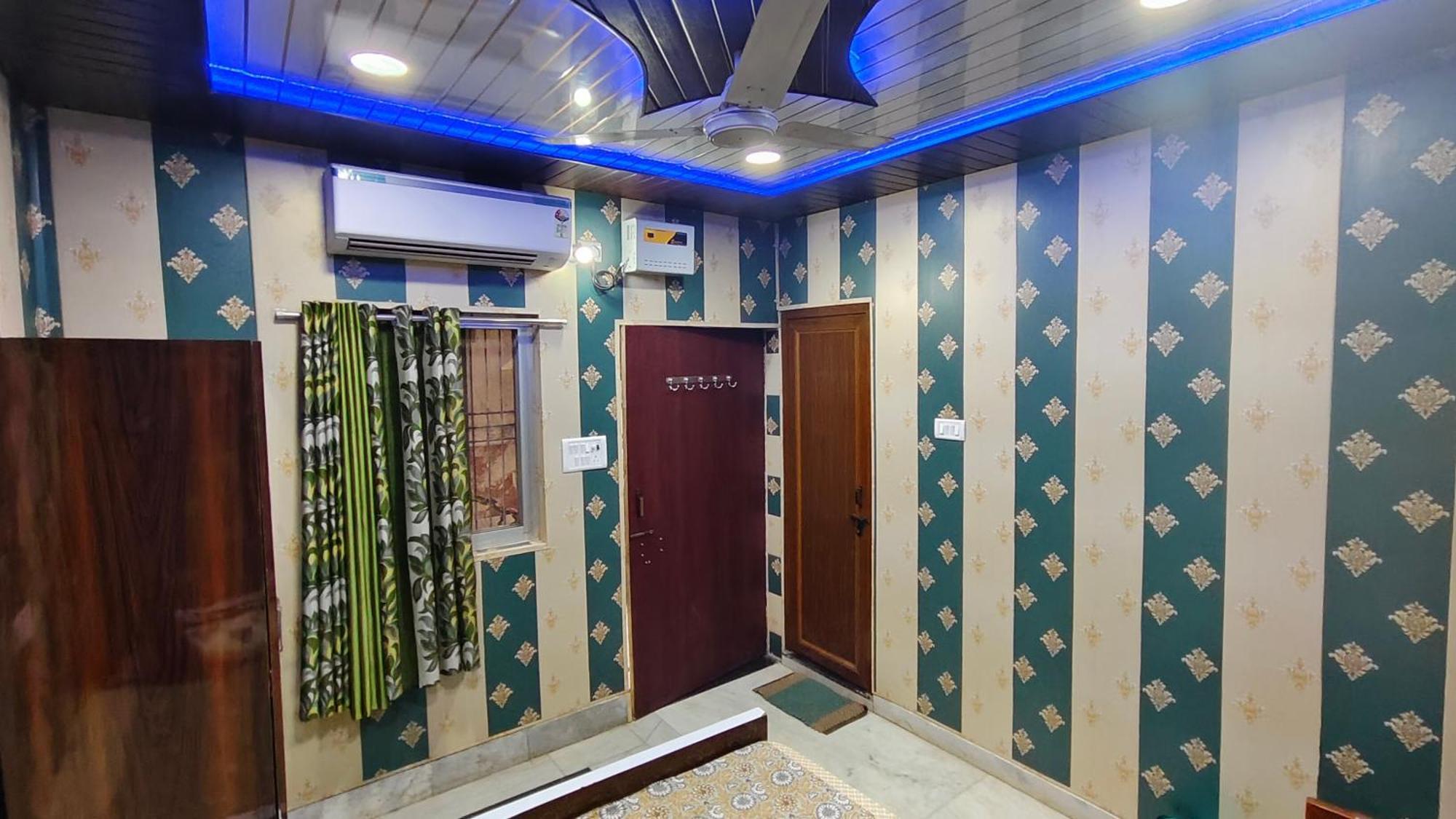 Hotel Raju Homestay Ayodhya 150 Meters From Shree Ram Janmbhoomi Temple 200 Meters From Ayodhya Dham Railway Station Exterior photo
